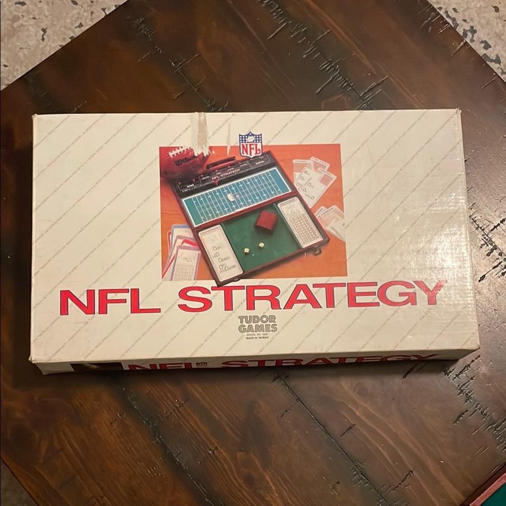 Vintage 1987 NFL Strategy Football Briefcase Edition #1000 by Tudor Games